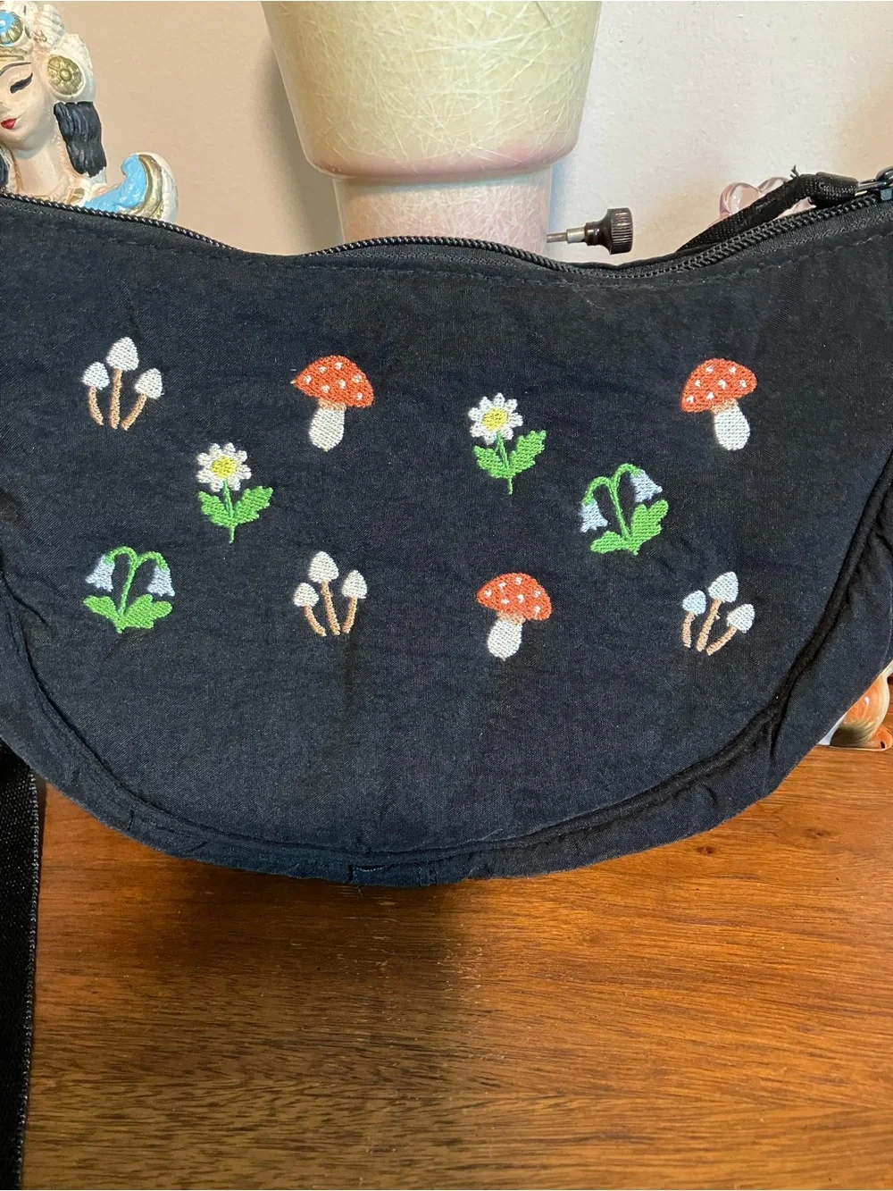 Plantiful Design Co. Foraging Sling Bag
